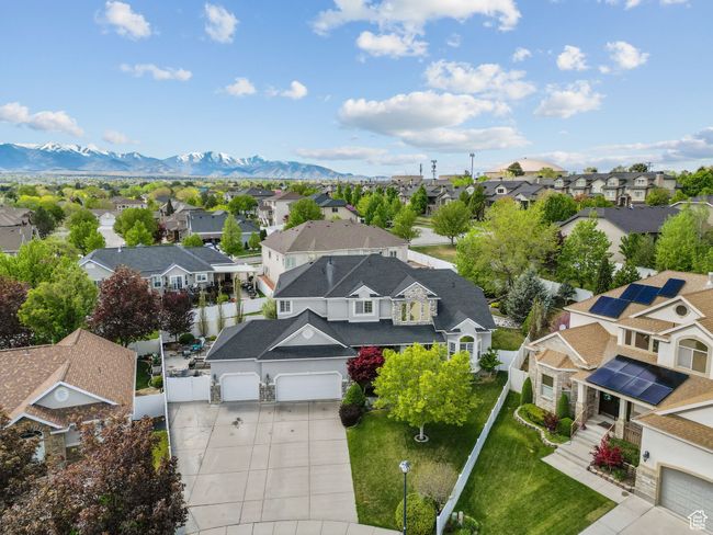 Bird's eye view with a residential view and a mountain view | Image 6