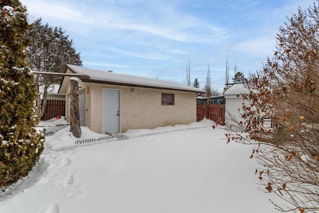 11 Selkirk Boulevard, Home with 4 bedrooms, 2 bathrooms and 4 parking in Red Deer AB | Image 21