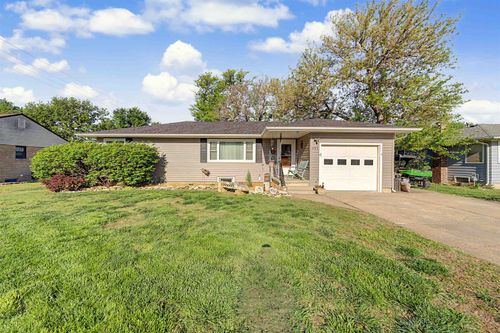 521 N Walnut Street, Solomon, KS, 67480 | Card Image