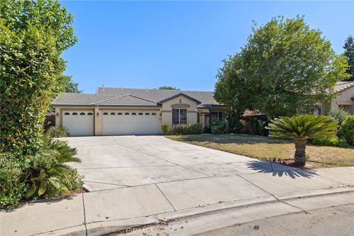 10203 Starlight Peak Dr, Bakersfield, CA, 93311-3074 | Card Image