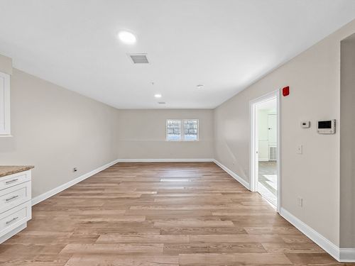 g20-10 Franklin Ave, Revere, MA, 02151-3582 | Card Image