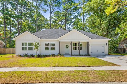 122 Bramwell Dr, Summerville, SC, 29485-5607 | Card Image