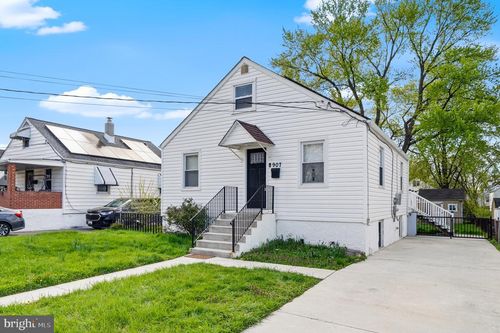 907 Martin Rd, BALTIMORE, MD, 21221-5206 | Card Image