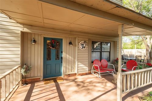 202 N Beckham Ave, Elk City, OK, 73644-4430 | Card Image