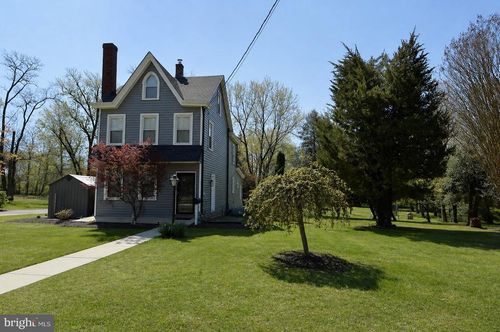 188 Church St E, Beverly, NJ, 08010-1402 | Card Image