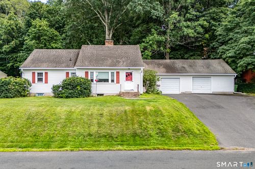 3 Edwards Rd, Portland, CT, 06480-1521 | Card Image