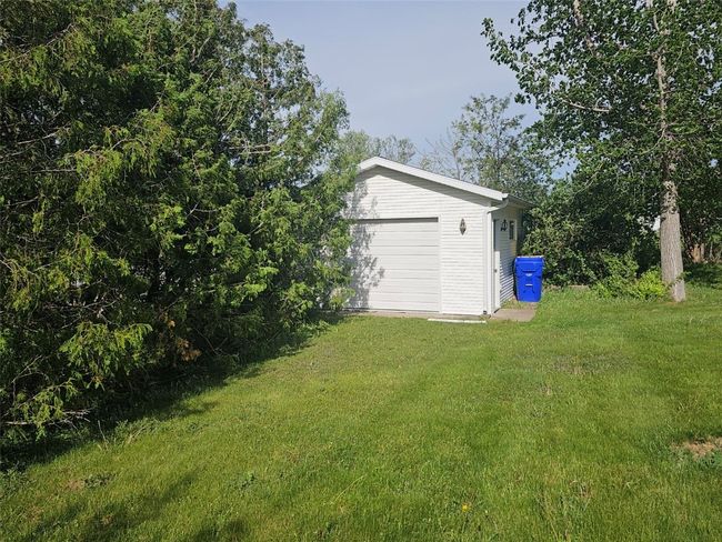203 Maxwell Dr Sw, House other with 3 bedrooms, 3 bathrooms and null parking in Shellsburg IA | Image 21