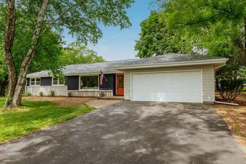 15300 Clifford Court, Brookfield, WI, 53005 | Card Image