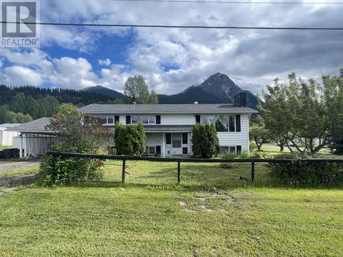 4522 13th Ave, New Hazelton, BC, V0J2J0 | Card Image