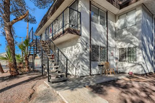 d-4364 Tara Ave, Las Vegas, NV, 89102-7406 | Card Image