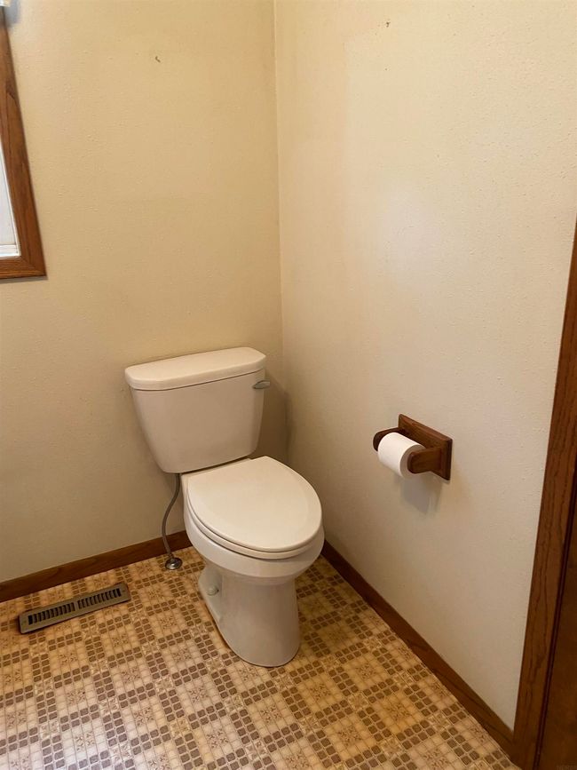 907 Iowa St, House other with 3 bedrooms, 1 bathrooms and null parking in Dysart IA | Image 18