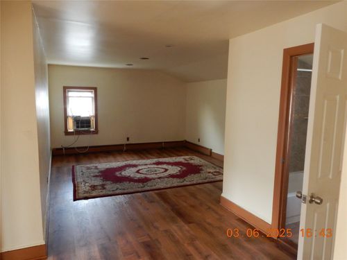 11 Beekman Ave, Mount Vernon, NY, 10553-1411 | Card Image