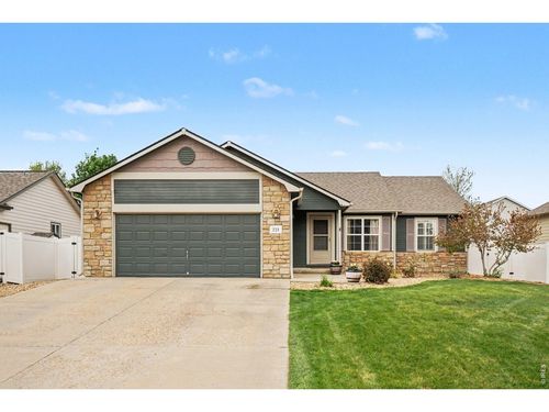 221 7th St, Mead, CO, 80542-4573 | Card Image