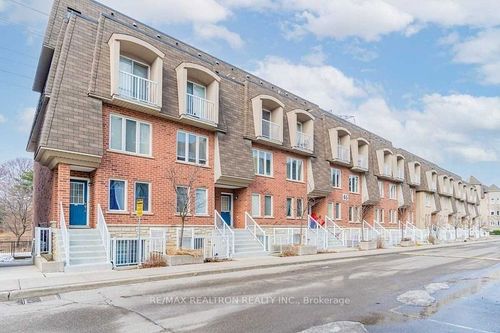 90-65 Turntable Cres, Toronto, ON, M6H4K8 | Card Image
