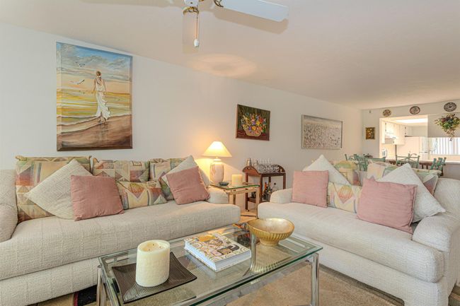 2007 - 2007 Palm Beach Trace Dr, Condo with 2 bedrooms, 2 bathrooms and null parking in Royal Palm Beach FL | Image 13