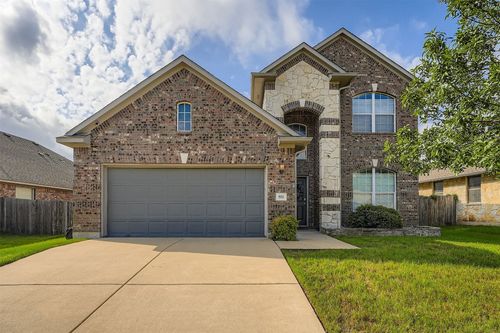 811 Clear Springs Holw, Buda, TX, 78610-5120 | Card Image