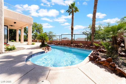 1016 Eaglewood Dr, Las Vegas, NV, 89144-1447 | Card Image