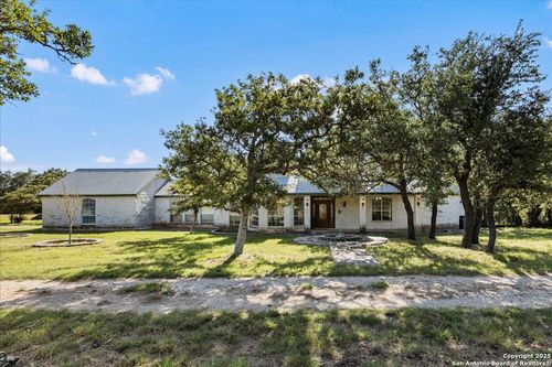 1651 Old Red Ranch Rd, Dripping Springs, TX, 78620-4640 | Card Image
