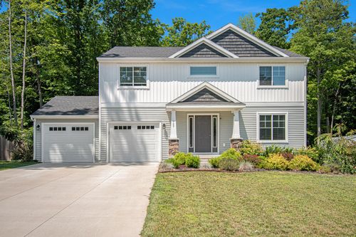 737 W North Hills Ct, Newaygo, MI, 49337-9055 | Card Image