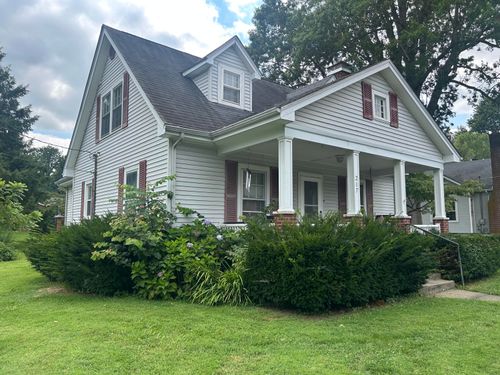 217 W Stephens St, Midway, KY, 40347-1102 | Card Image