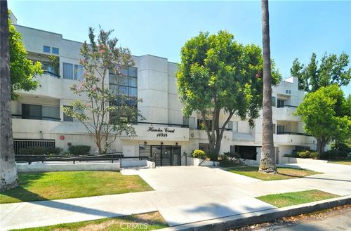 105-14914 Hamlin St, Van Nuys, CA, 91401-1710 | Card Image