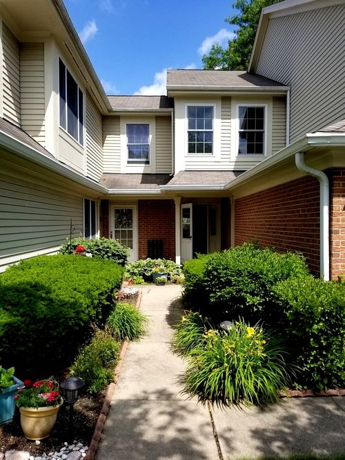 30W023 Laurel Ct, Warrenville, IL, 60555-1045 | Card Image