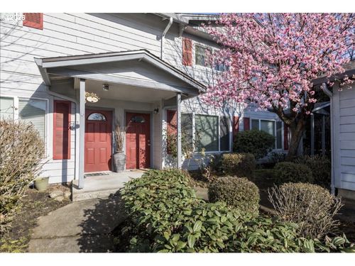 697 32nd St, Washougal, WA, 98671 | Card Image