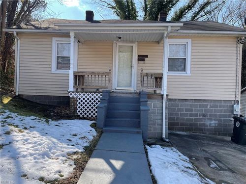 2105 Early St, Lynchburg, VA, 24503-2727 | Card Image