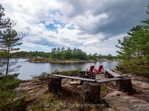 17470 Georgian Bay Rd, Honey Harbour, ON, P0E1E0 | Card Image