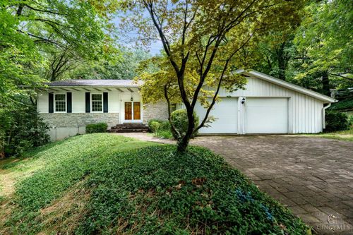 204 Brocdorf Dr, Wyoming, OH, 45215-4105 | Card Image