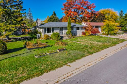 32 Nelson St, Batawa, ON, K0K1E0 | Card Image