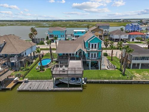 45 Dolphin St, Bayou Vista, TX, 77563-2516 | Card Image