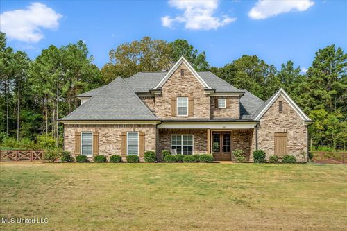 301 Fairview Trl, Byhalia, MS, 38611-7341 | Card Image