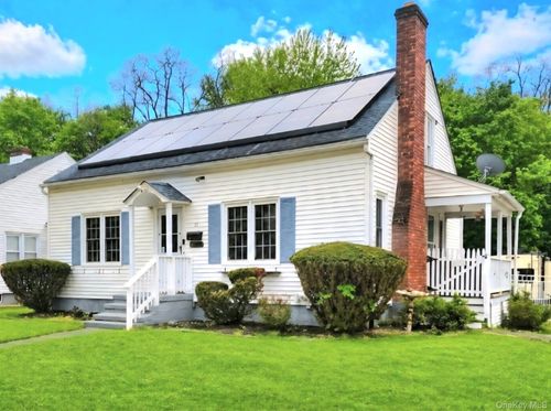 32 Arnold Blvd, Poughkeepsie, NY, 12603-3503 | Card Image