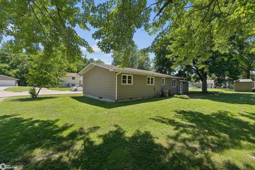 508 12th Ave N, Clear Lake, IA, 50428-3710 | Card Image