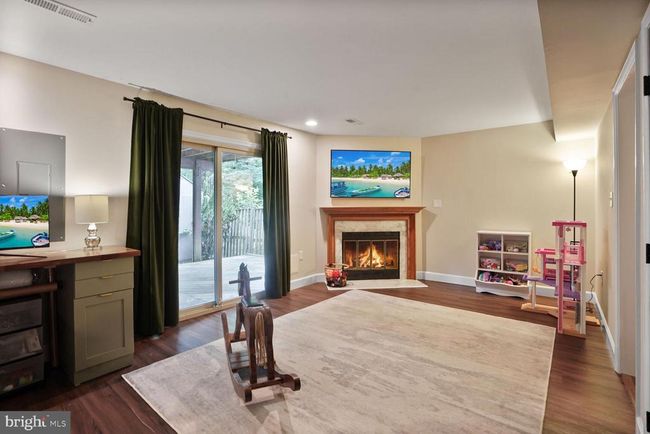 6705 Sunset Woods Ct, Townhouse with 3 bedrooms, 3 bathrooms and null parking in BURKE VA | Image 6
