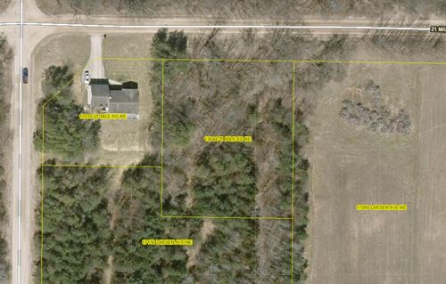 13644 21 Mile Rd, Gowen, MI, 49326-9561 | Card Image