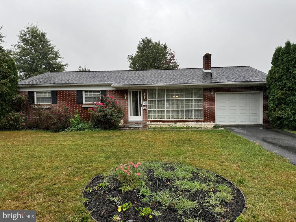 Anthony Ave, Waynesboro, PA 17268