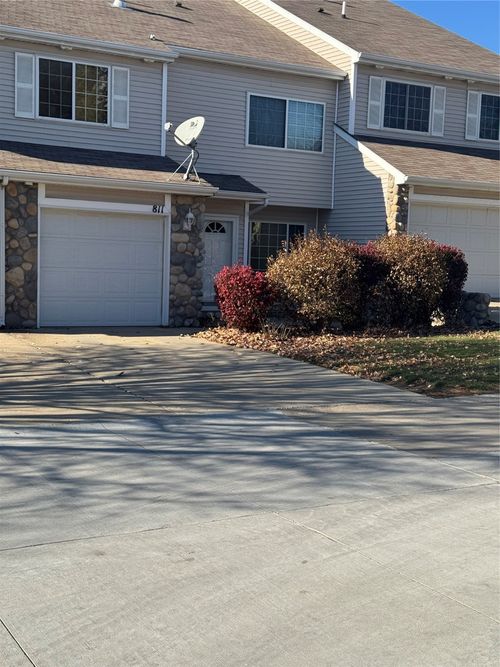 811-3799 Village Run Drive, Des Moines, IA, 50317 | Card Image