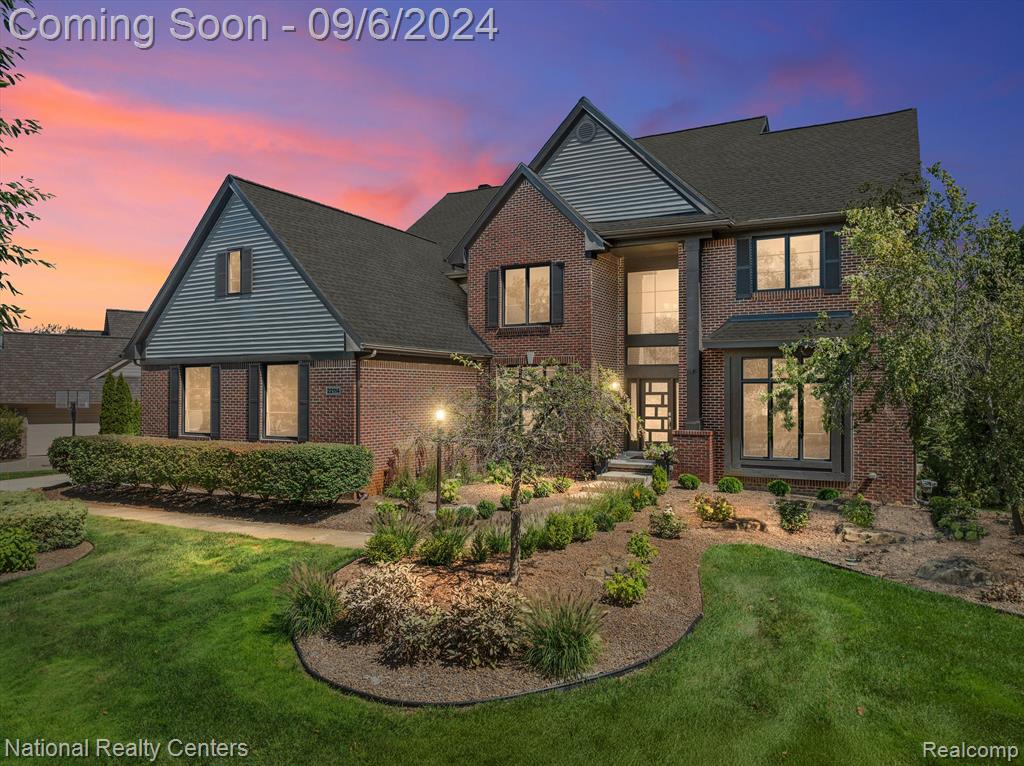 York Mills Cir, Novi, MI 48374