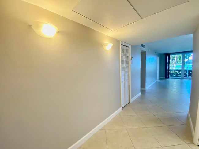 APT-104 - 3051 N Course Dr, Condo with 2 bedrooms, 2 bathrooms and null parking in Pompano Beach FL | Image 7