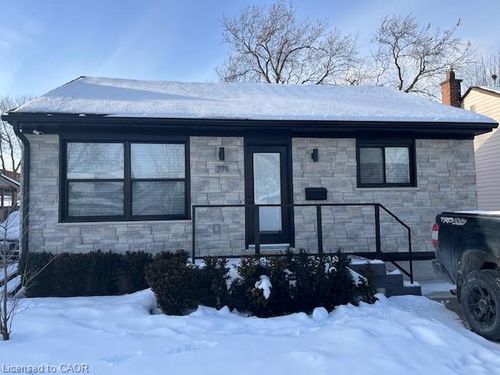 271 Julian Ave, Hamilton, ON, L8H5S3 | Card Image