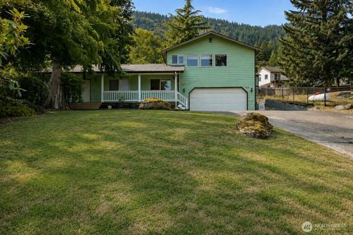 443 Rainbow Drive, Sedro Woolley, WA, 98284 | Card Image