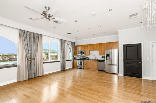 422-7707 Bluebonnet Blvd, Baton Rouge, LA, 70810-2084 | Card Image