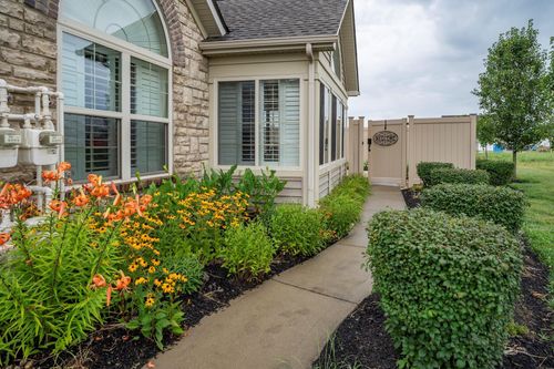 1253 Paddock Loop, Washington Court House, OH, 43160-8824 | Card Image