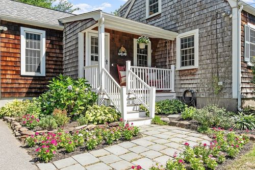 27 Mill Ln, Littleton, MA, 01460-1516 | Card Image