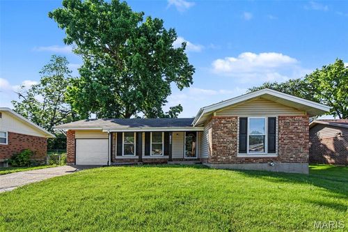 11952 Cato Drive, Florissant, MO, 63033 | Card Image