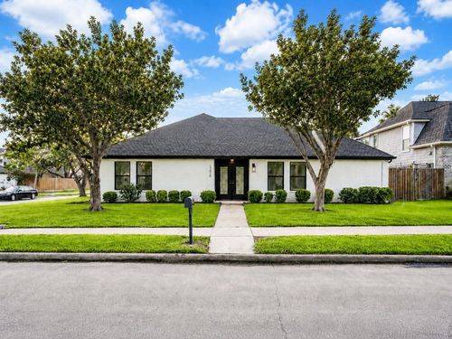 2275 Woodland Springs St, Houston, TX, 77077-6333 | Card Image