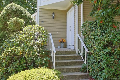 9 Arborwood Ln, White Plains, NY, 10603-3350 | Card Image