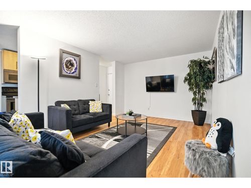 202-10149 83 Ave Nw, Edmonton, AB, T6E2C5 | Card Image